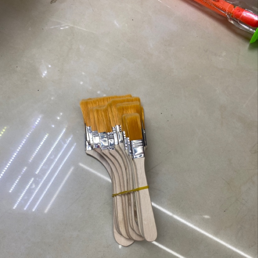 Thin plate brush