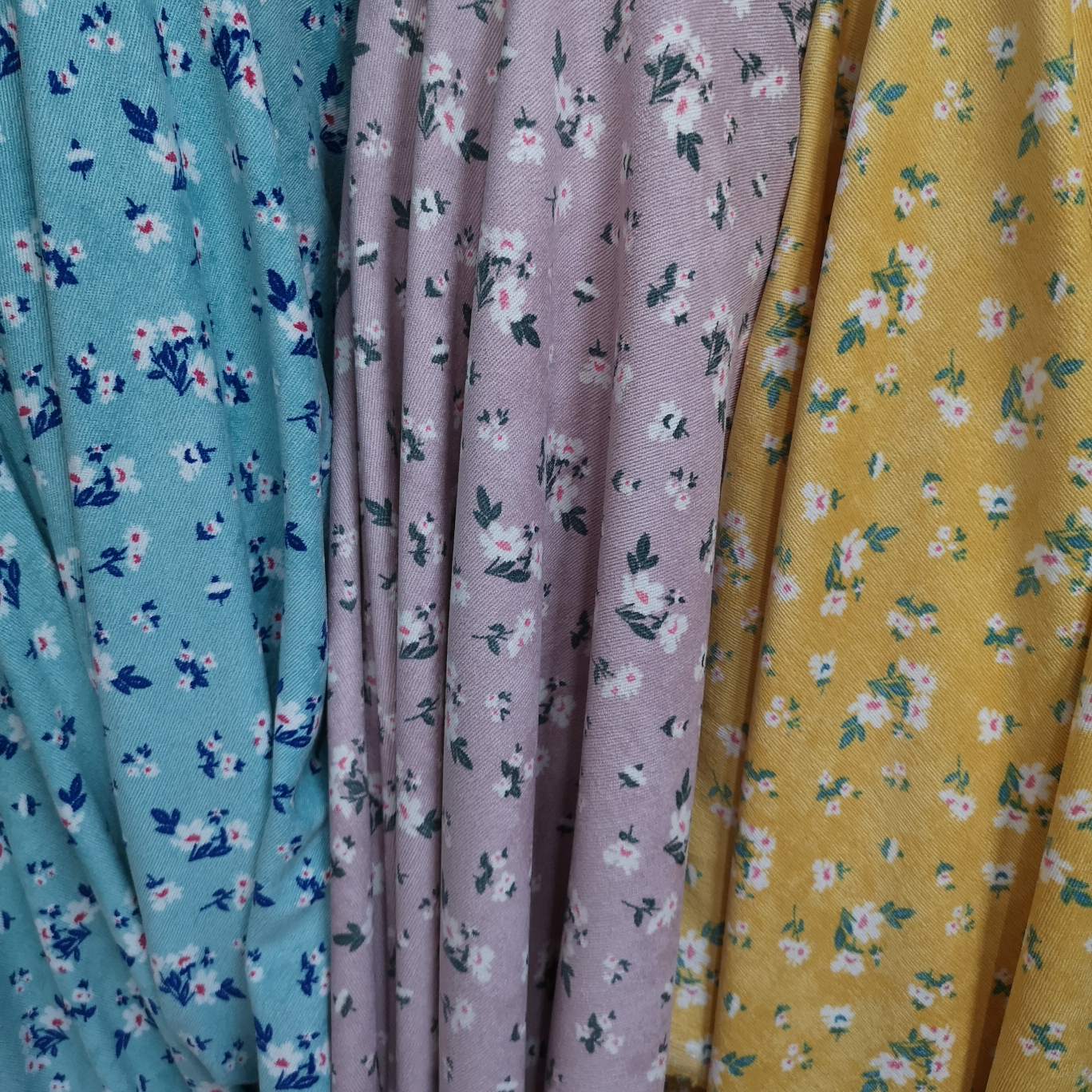 3色小碎花  灯芯绒  印花布  条纹花布厂家直销零售批发现货线下实体店