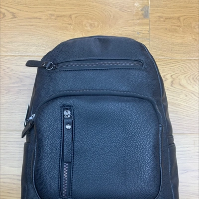 Flat Draw Leather Backpack