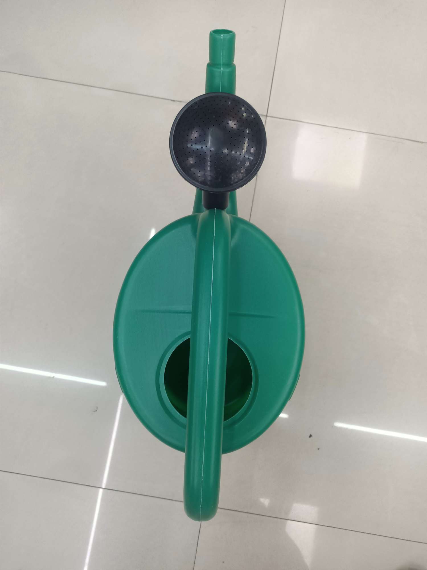 塑料洒水壶14L批发家用农用园艺花卉喷壶14升超大号绿色加厚塑料洒水壶长嘴浇水花洒器绿色洒水壶详情图1