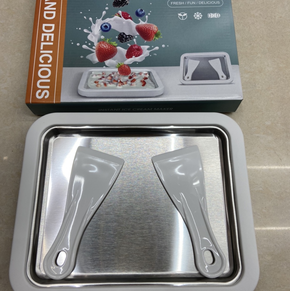 Ice stir-frying machine