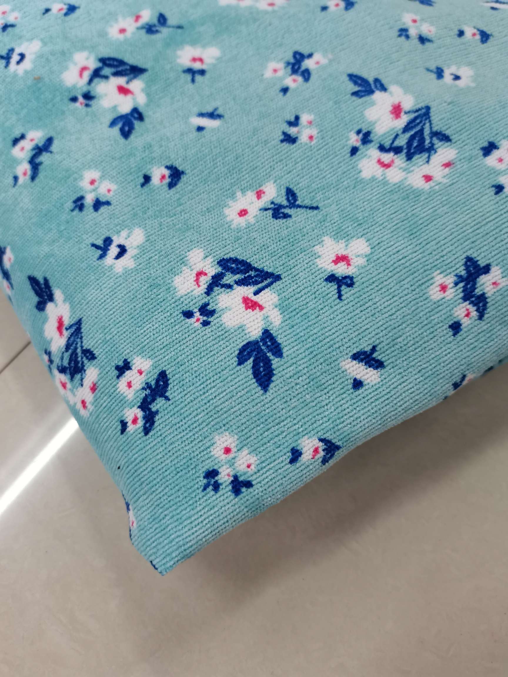 3色小碎花  灯芯绒  印花布  条纹花布厂家直销零售批发现货线下实体店详情5