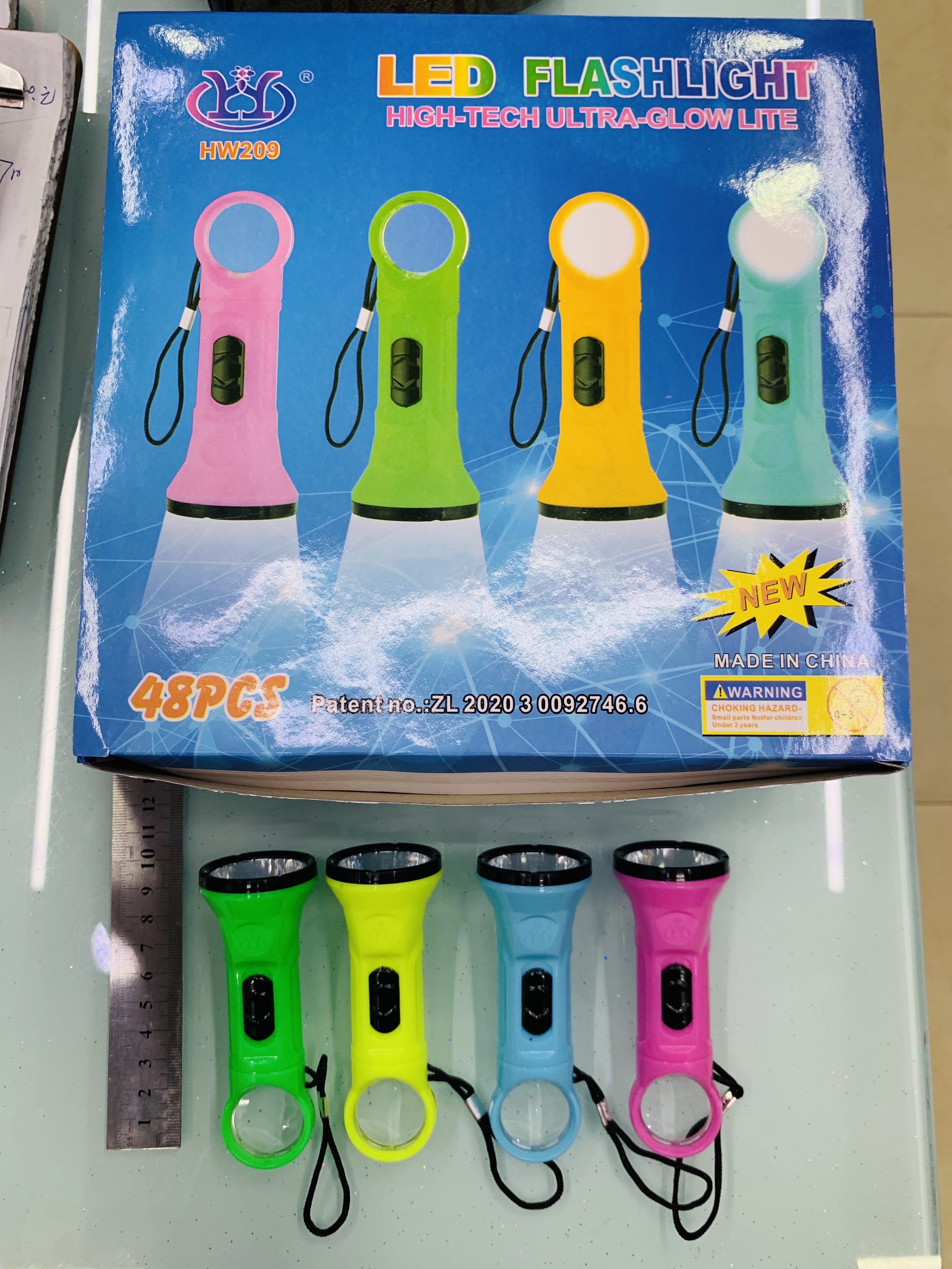 放大镜手电筒 LED手电筒 两头带灯电筒 塑料手电筒老人小孩都可使用电筒详情图2