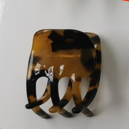 Coffee-colored hairpin, fashionable, simple and versatile, large shark clip at the back of the head, Korean hairpin headwear, hair clip wholesale 1022