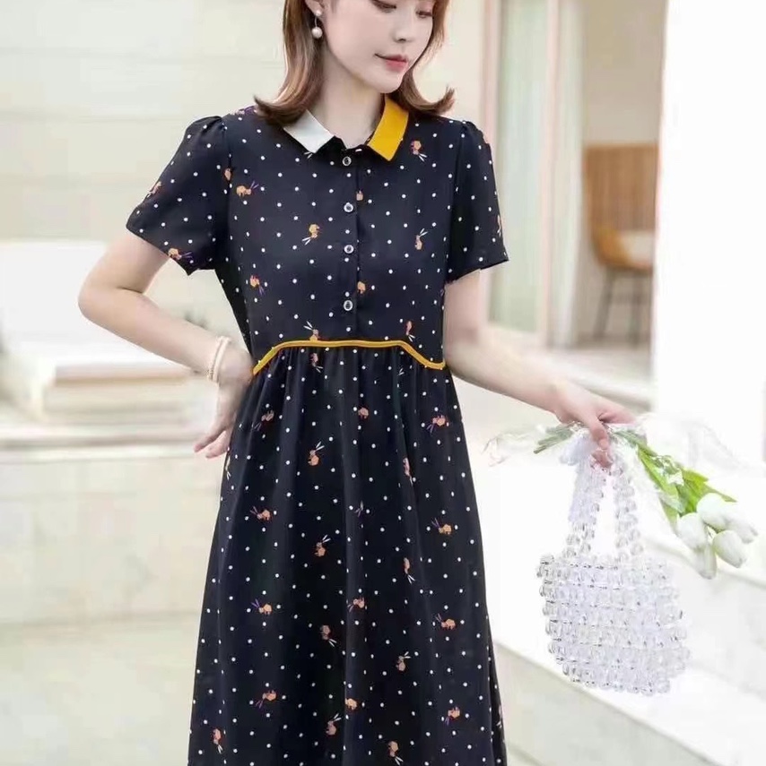 A 38-dot square-neck dress