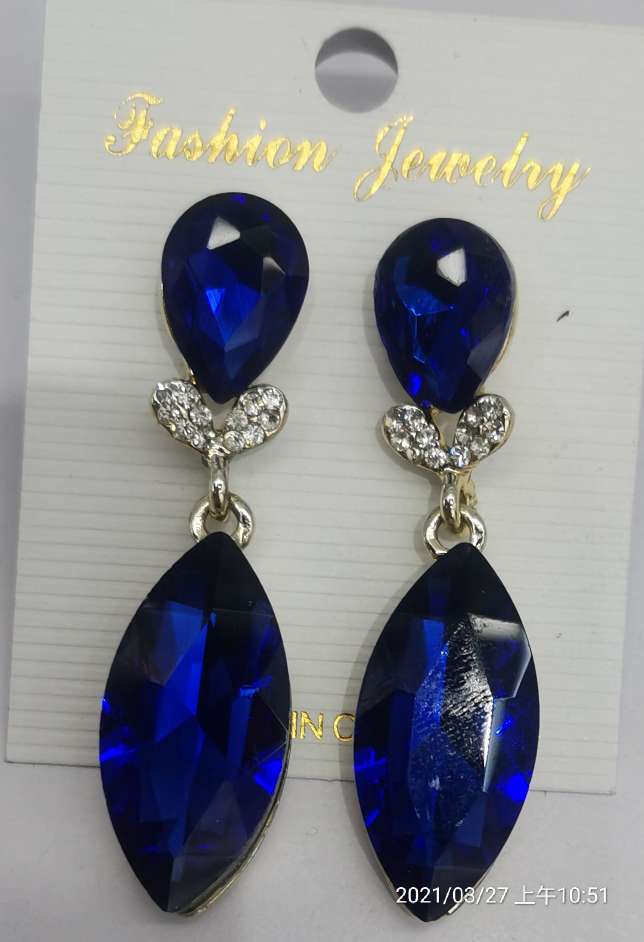 新款时尚潮流百搭女款耳环耳饰饰品详情图1