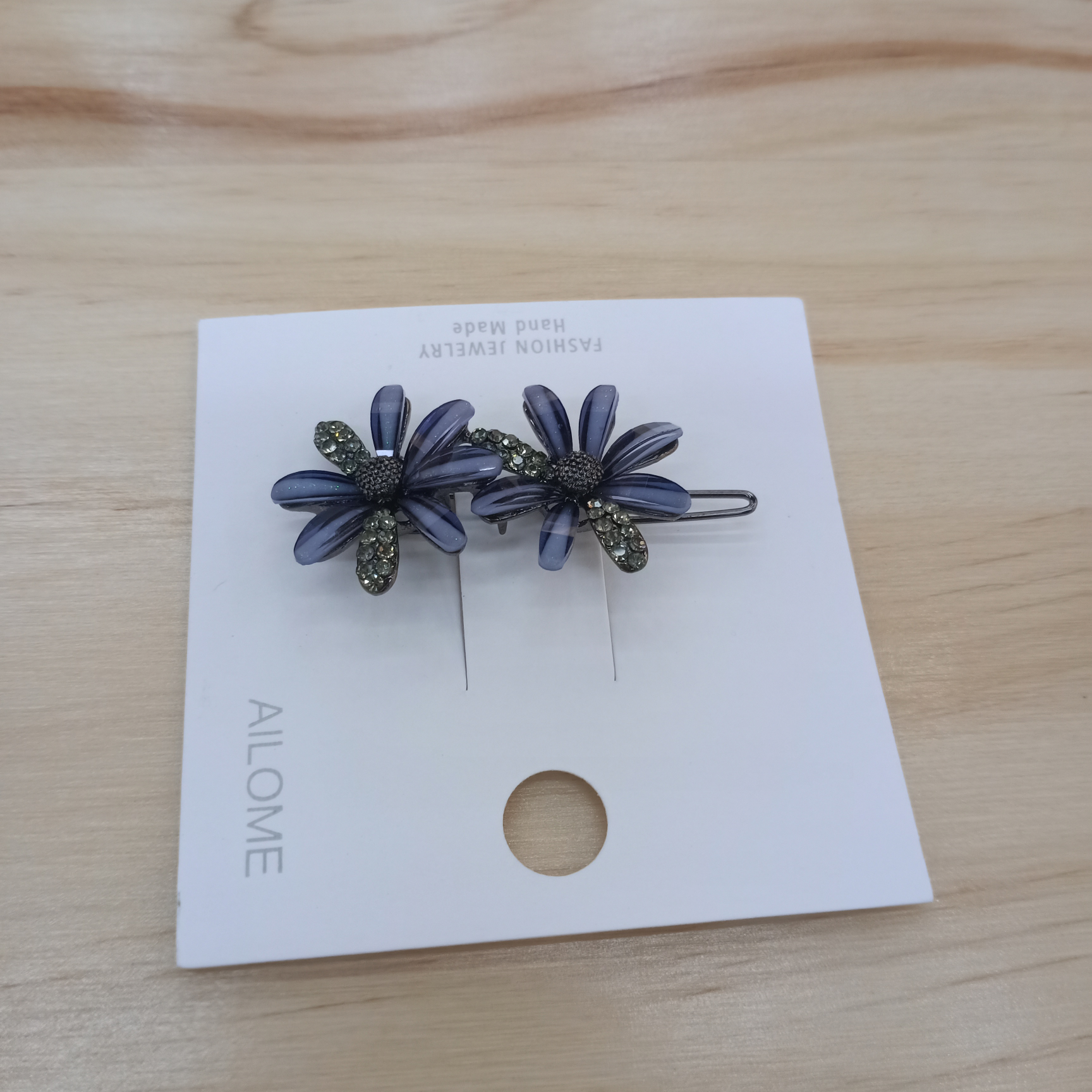 Petal Hairpin, Elegant Instagram Trend