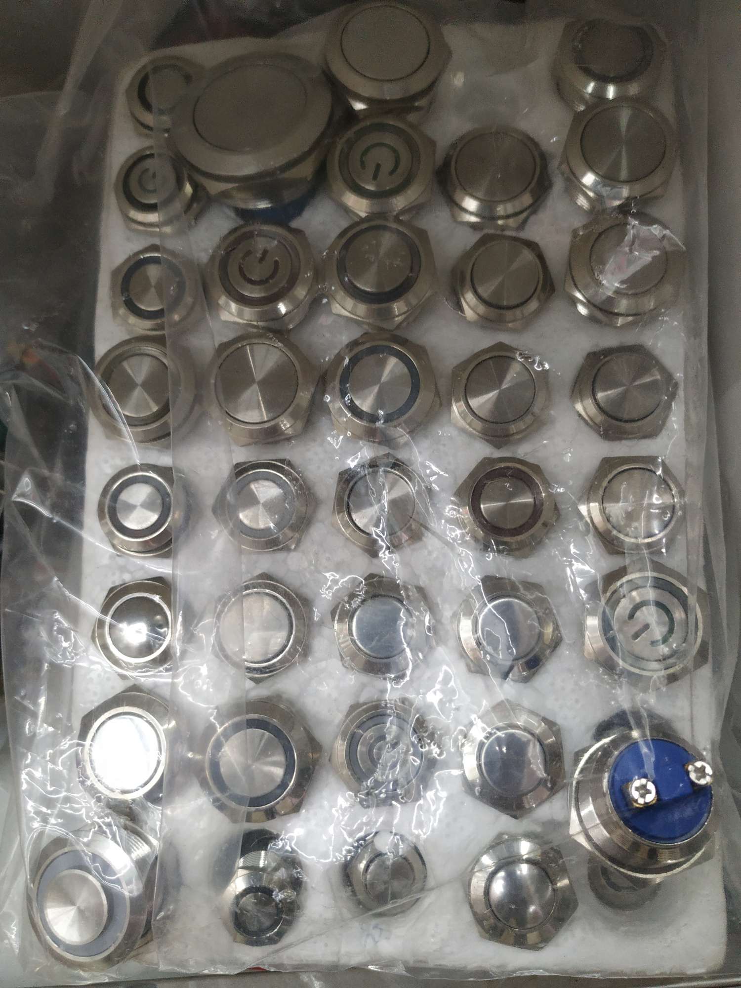 金属开关产品图