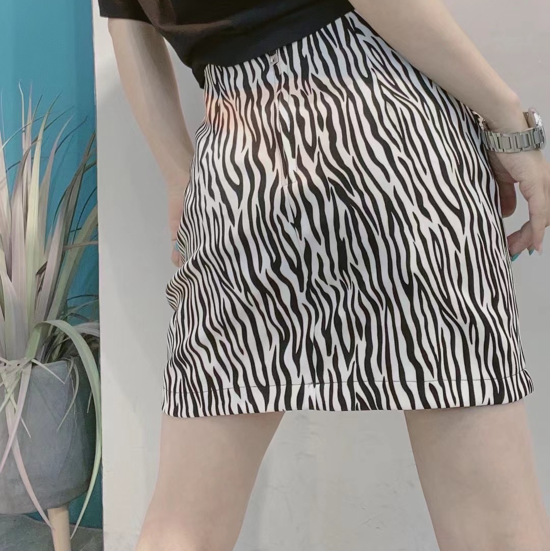 Zebra striped short skirt