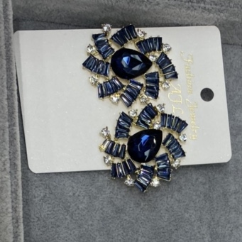 欧美时尚风带钻耳环款3