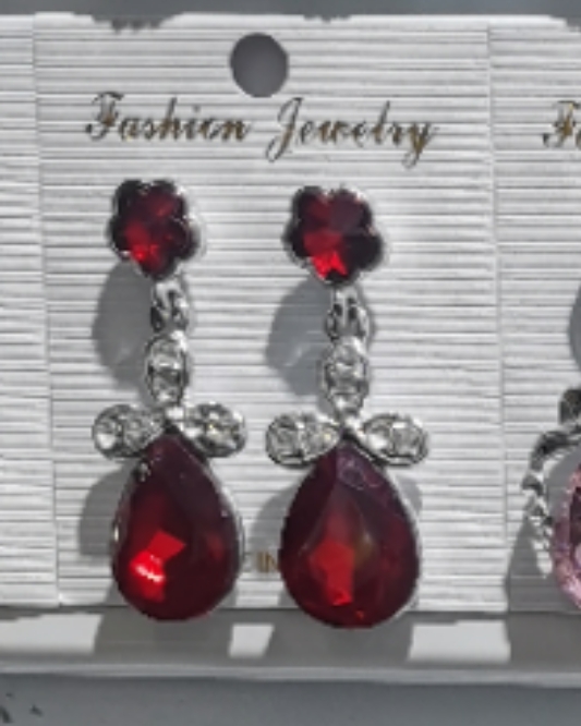 新款时尚潮流百搭女款耳环耳饰饰品白底实物图