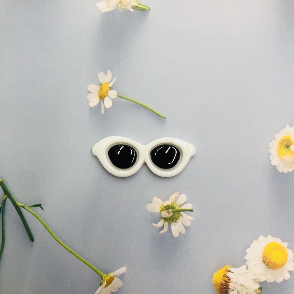 Round Resin Glasses