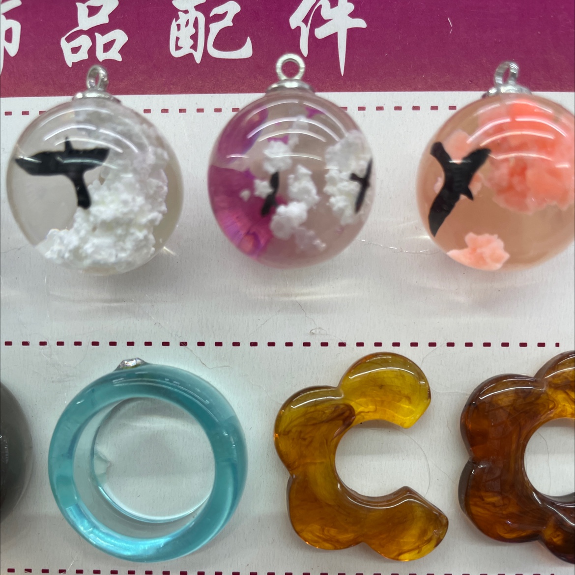 Resin-coated dried flower decoration accessories Application Scenario