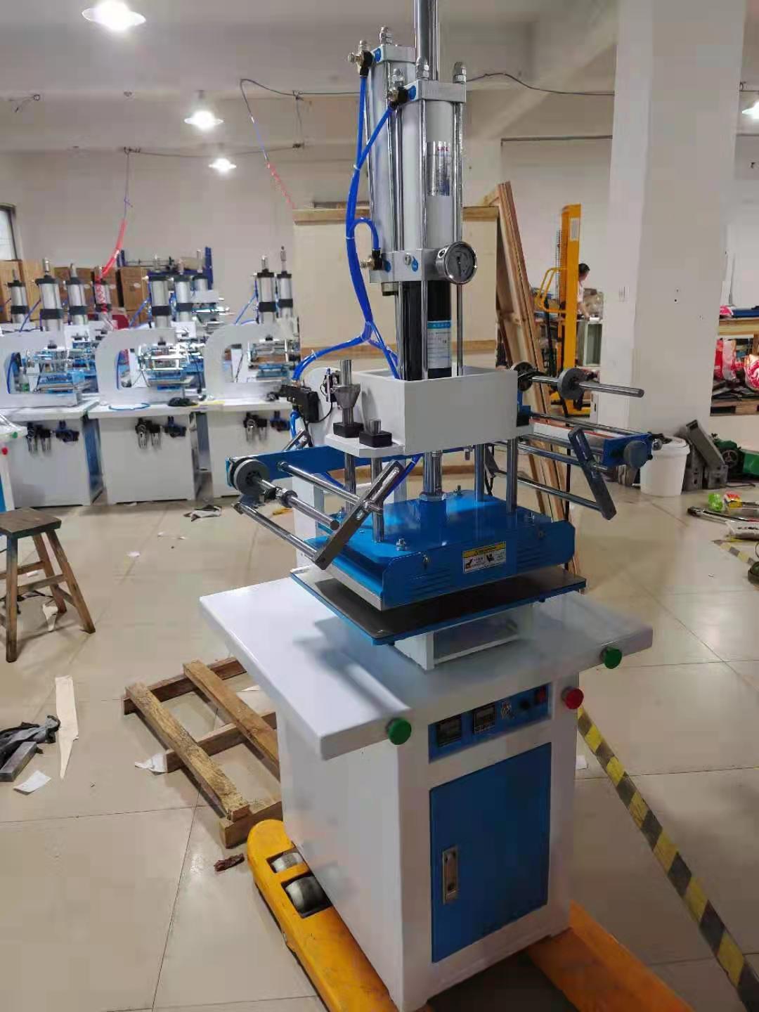 The 400 heavy-duty gas-liquid steel hot stamping machine has a maximum pressure of 3 tons Application Scenario