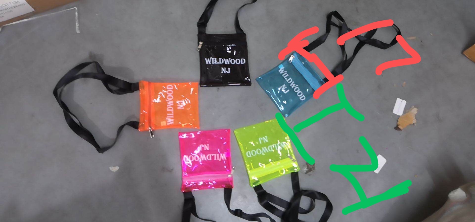 Small shoulder bag made of PVC details Picture