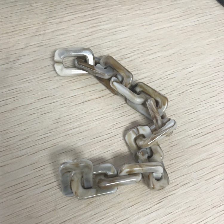 Mixed Color Glasses Chain Integrated Molding Advanced Texture Fashion Trend Explosion Application Scenario