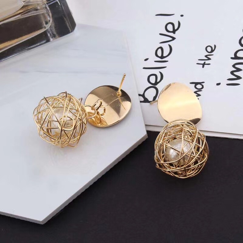 New Pearl Earrings Female Network Red Temperament High-Grade Earrings Item Picture