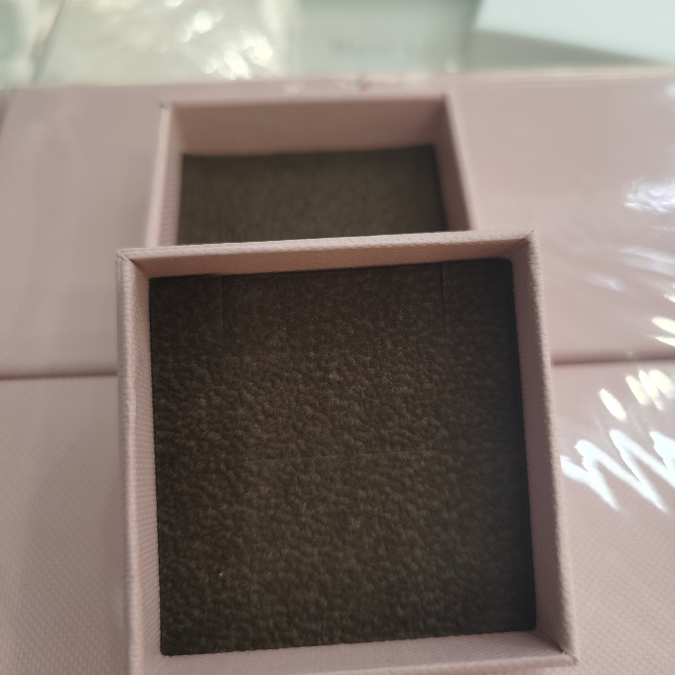 塑胶小戒指盒