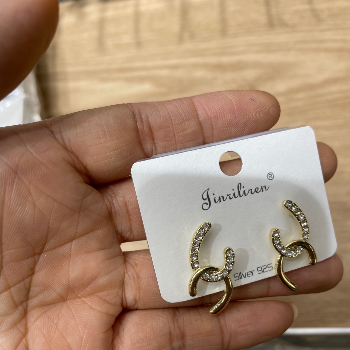 اليوم، الاقراط الكورية للملابس detail image 3