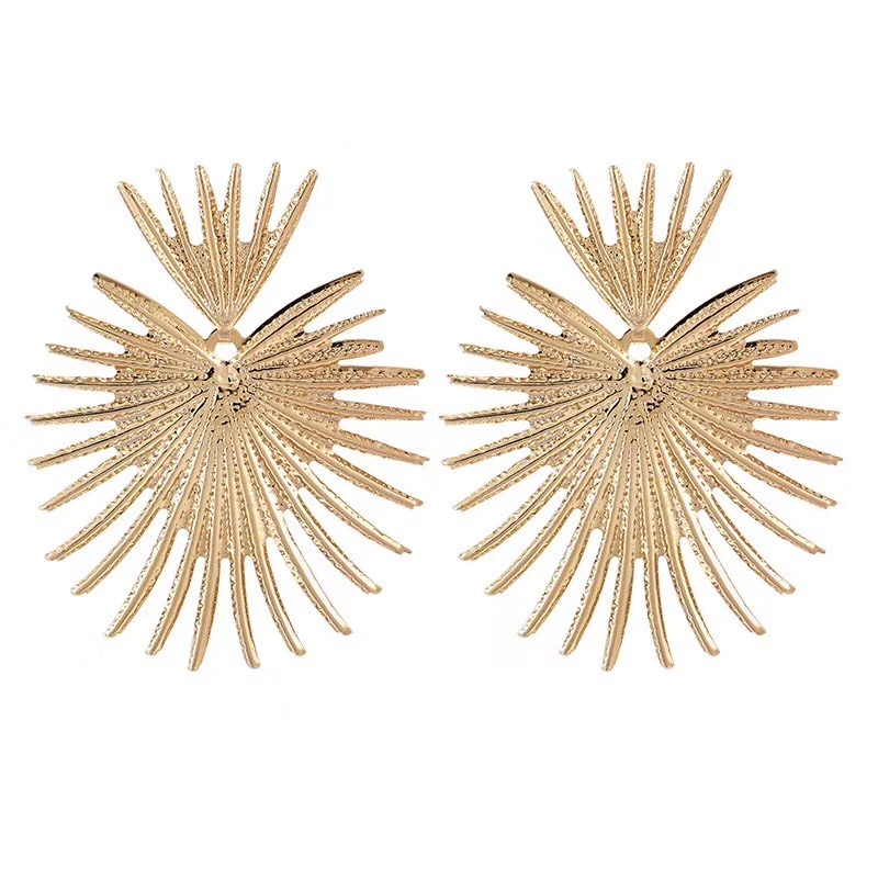 New Trend Earrings Female Network Red Temperament High-Grade Earrings Application Scenario