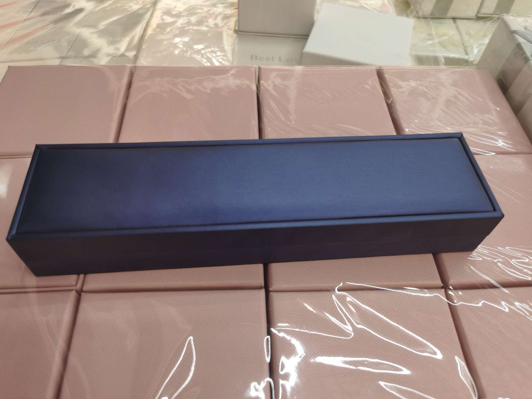 拉丝纹长项链盒产品图