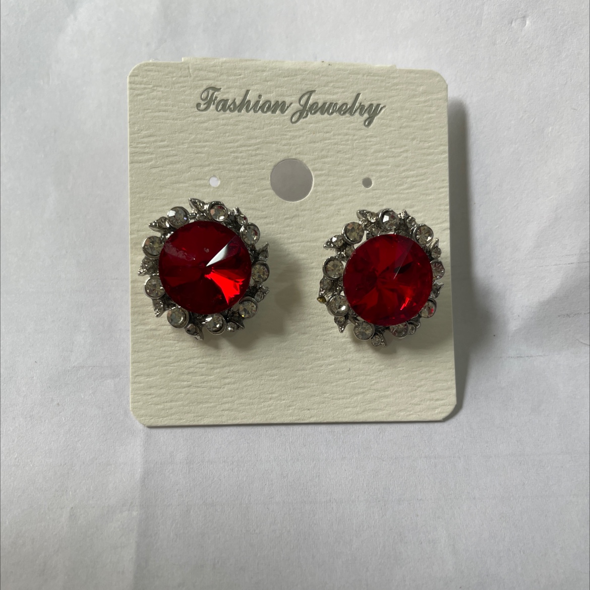 红宝石耳钉详情图1