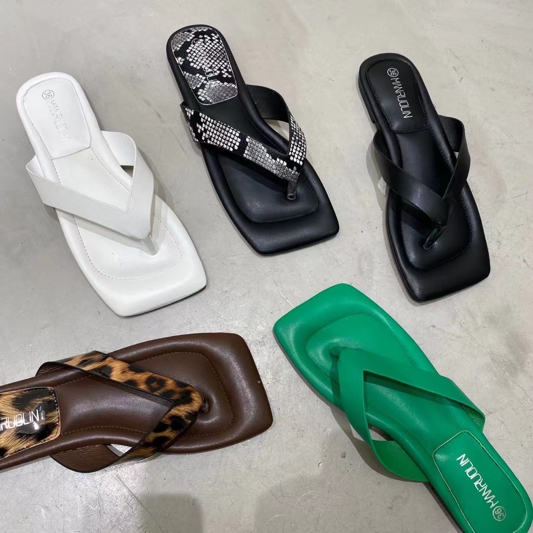 夹脚人字拖平底女拖鞋，室外方头时尚新款女凉拖鞋详情图4