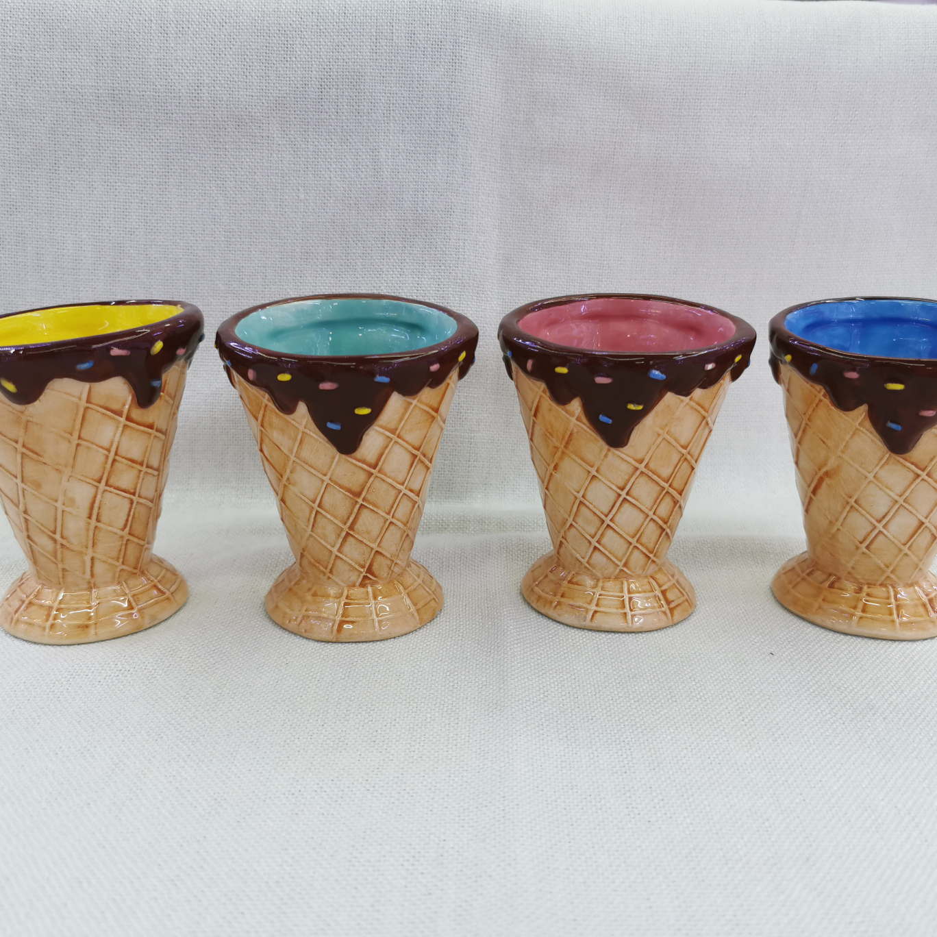 新款陶瓷冰淇淋杯