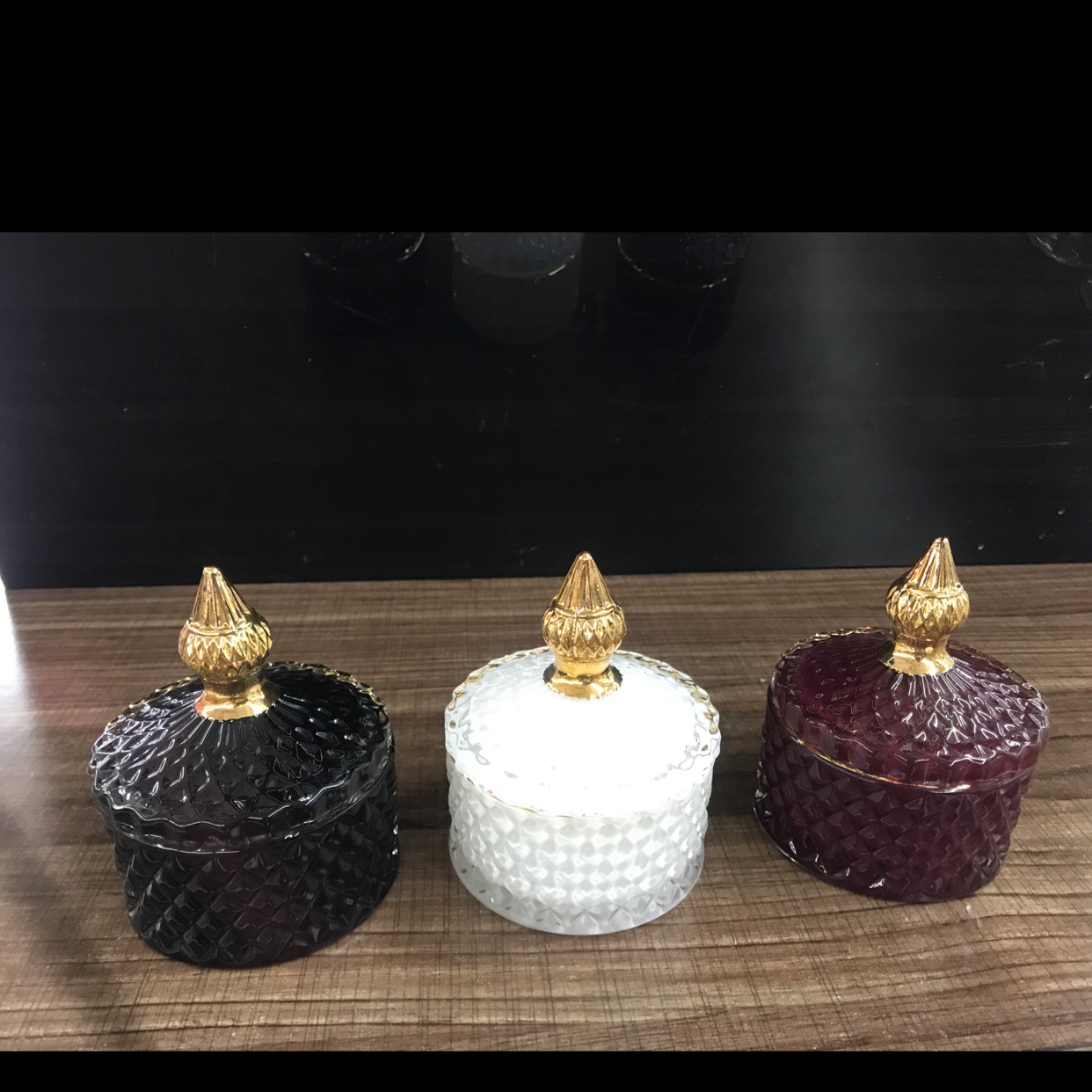 Factory direct sales of high-end glass sugar jars, gold-rimmed sugar jars, high-end diamond sugar jars details Picture