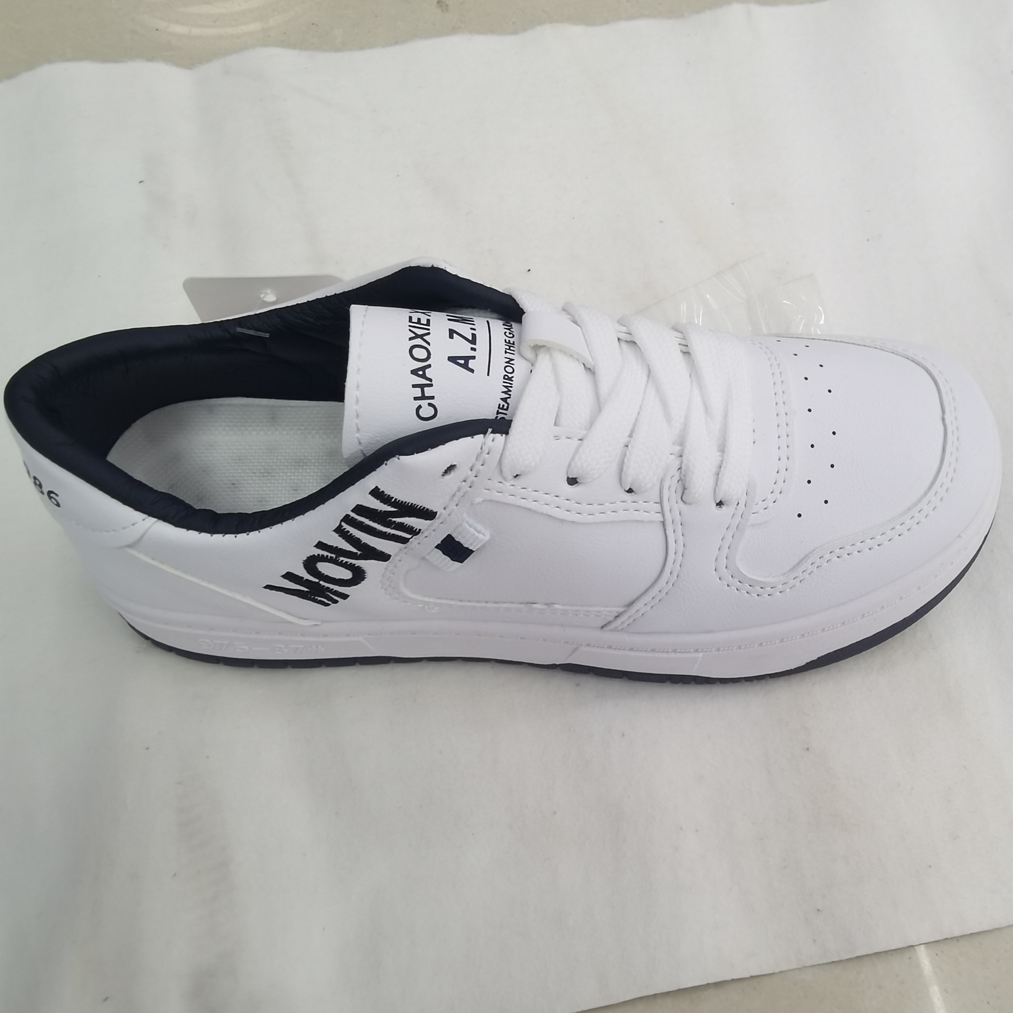 爆款春秋季新款时尚双标韩版潮流休闲鞋爆款女士休闲鞋运动鞋2