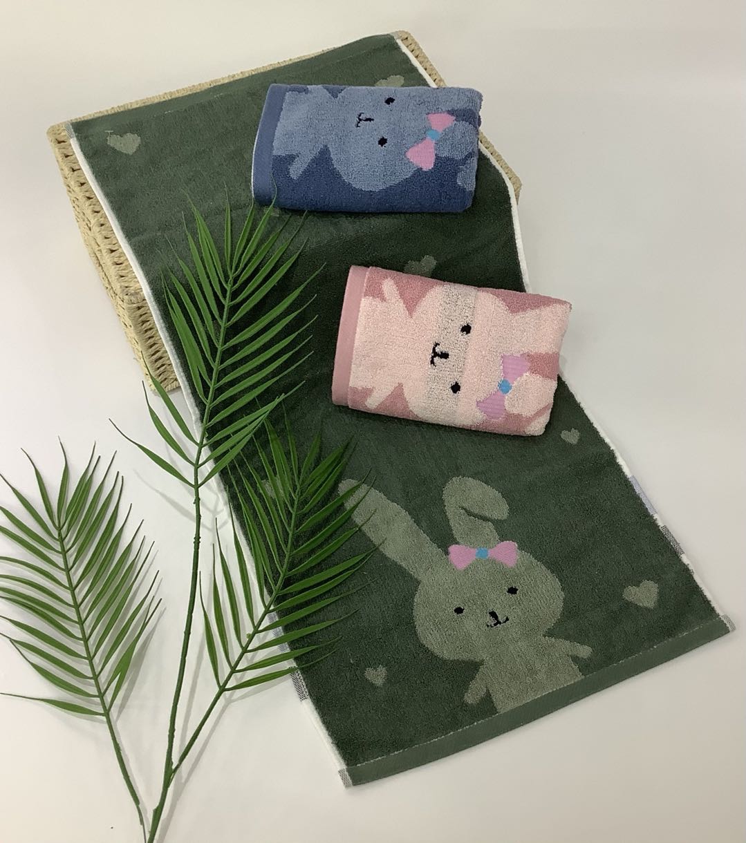Rabbit towel details Picture