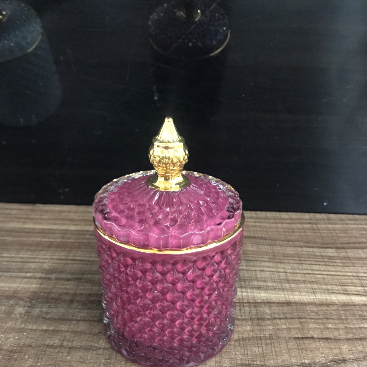 Factory direct sales of high-end colored gilded glass sugar jars, diamond sugar jars and glass candlestick ornaments Item Picture