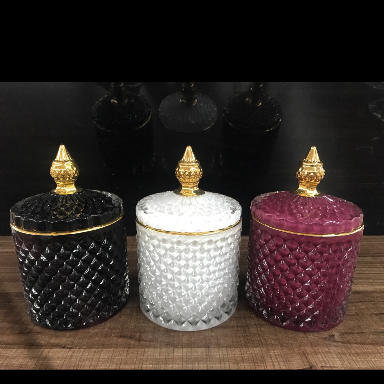 Factory direct sales of high-end colored gilded glass sugar jars, diamond sugar jars and glass candlestick ornaments