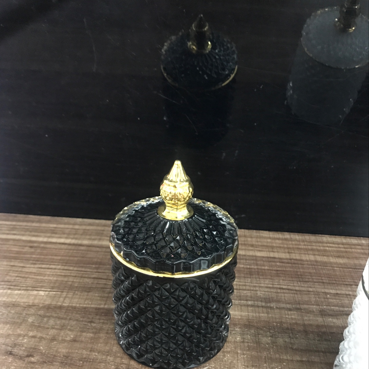 Factory direct sales of high-end colored gilded glass sugar jars, diamond sugar jars and glass candlestick ornaments Specification image