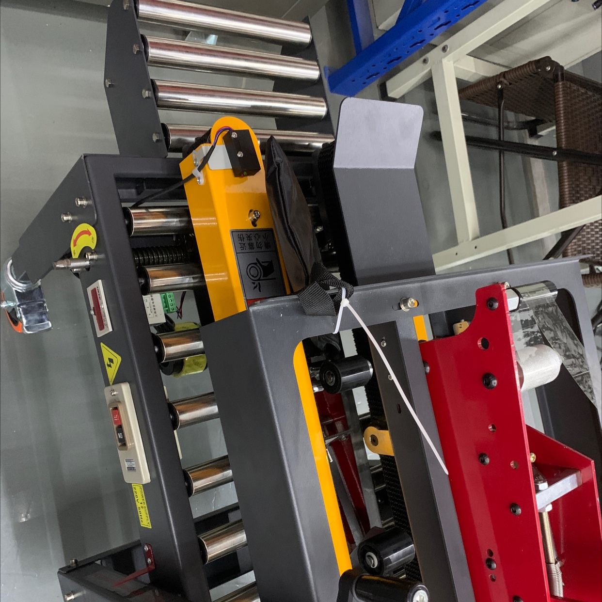 FXJ3025 Tape Sealing Machine Application Scenario