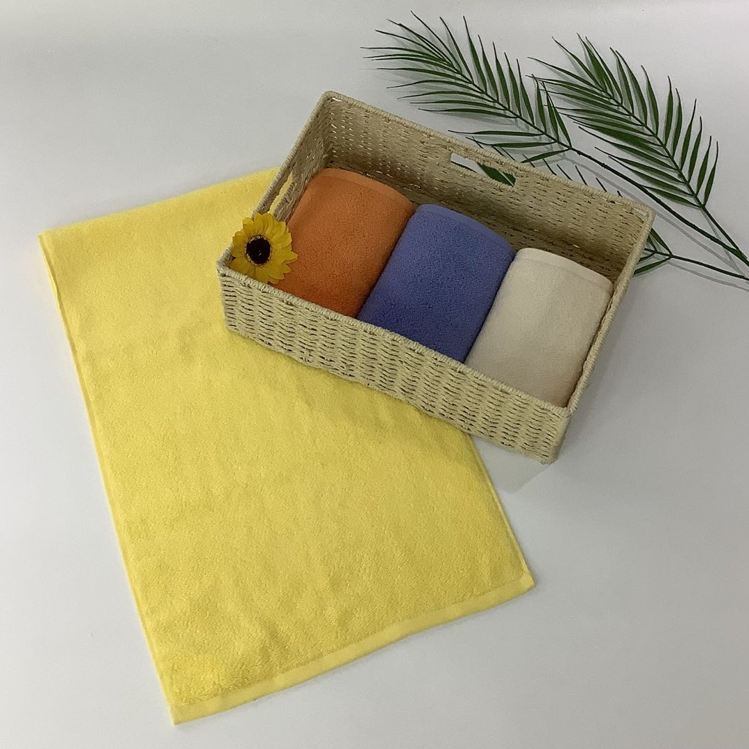 Sun-colored towels