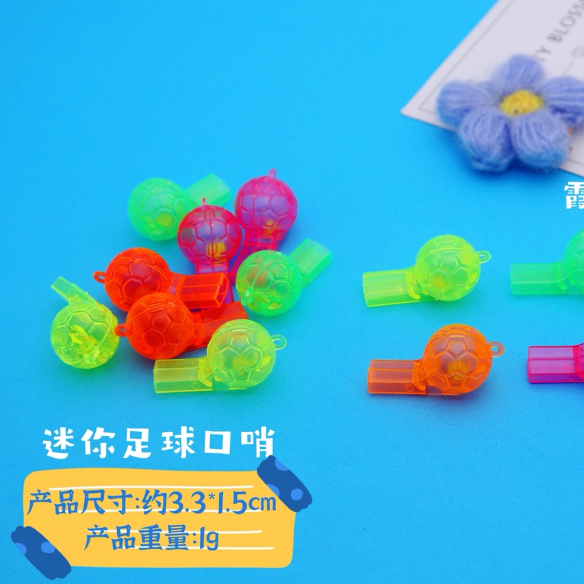 Football whistle, children's plastic toy gift, gashapon