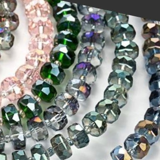 A wide range of fashionable accessories and accessories are available for selection. The materials used for accessory matching are exquisite. There are various styles of decorative accessories and micro-landscape decorative pieces