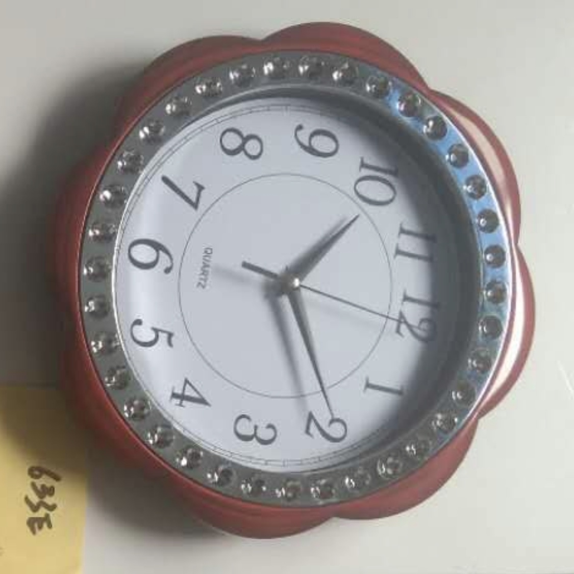633 wall clocks