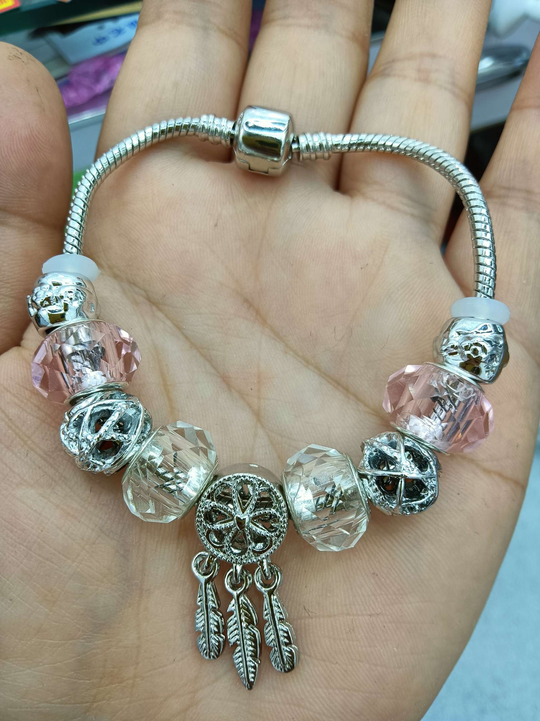 Pink crystal dreamcatcher Specification image