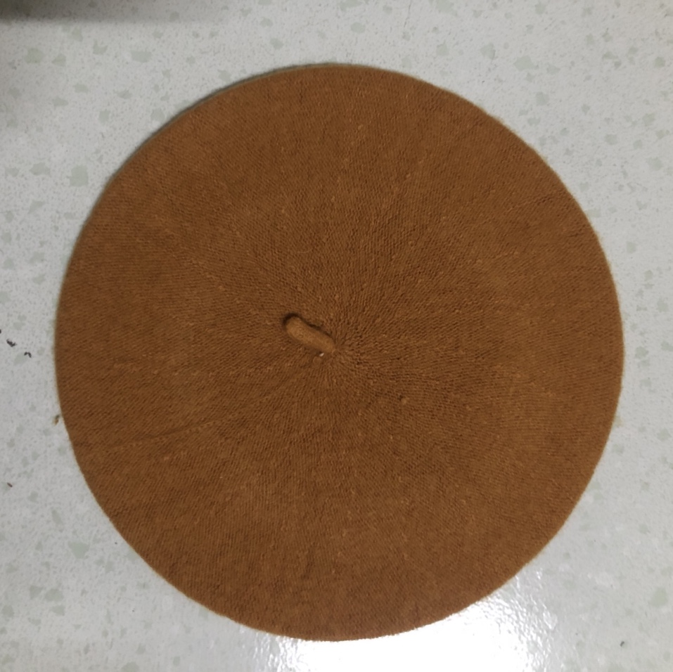 Plain wool beret thumbnail