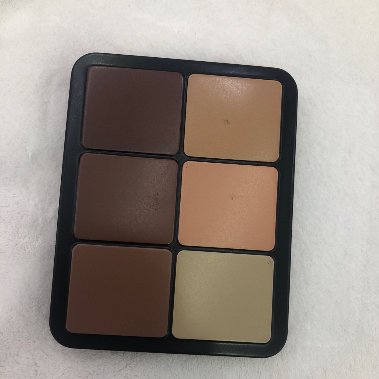 Dg23 12-Color Iron Box Concealer Matte Ground Color Smoky Eye European And American Makeup Application Scenario