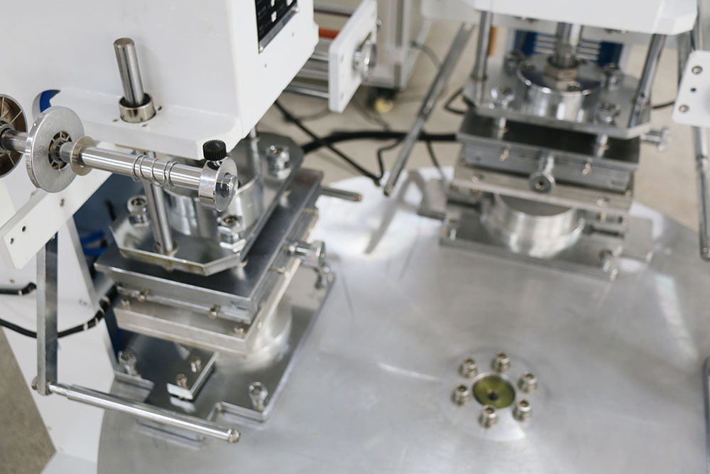 Automatic rotary table hot stamping machine, customizable hot stamping machine, automatic feeding and discharging hot stamping machine, direct sales from the hot stamping machine manufacturer Application Scenario
