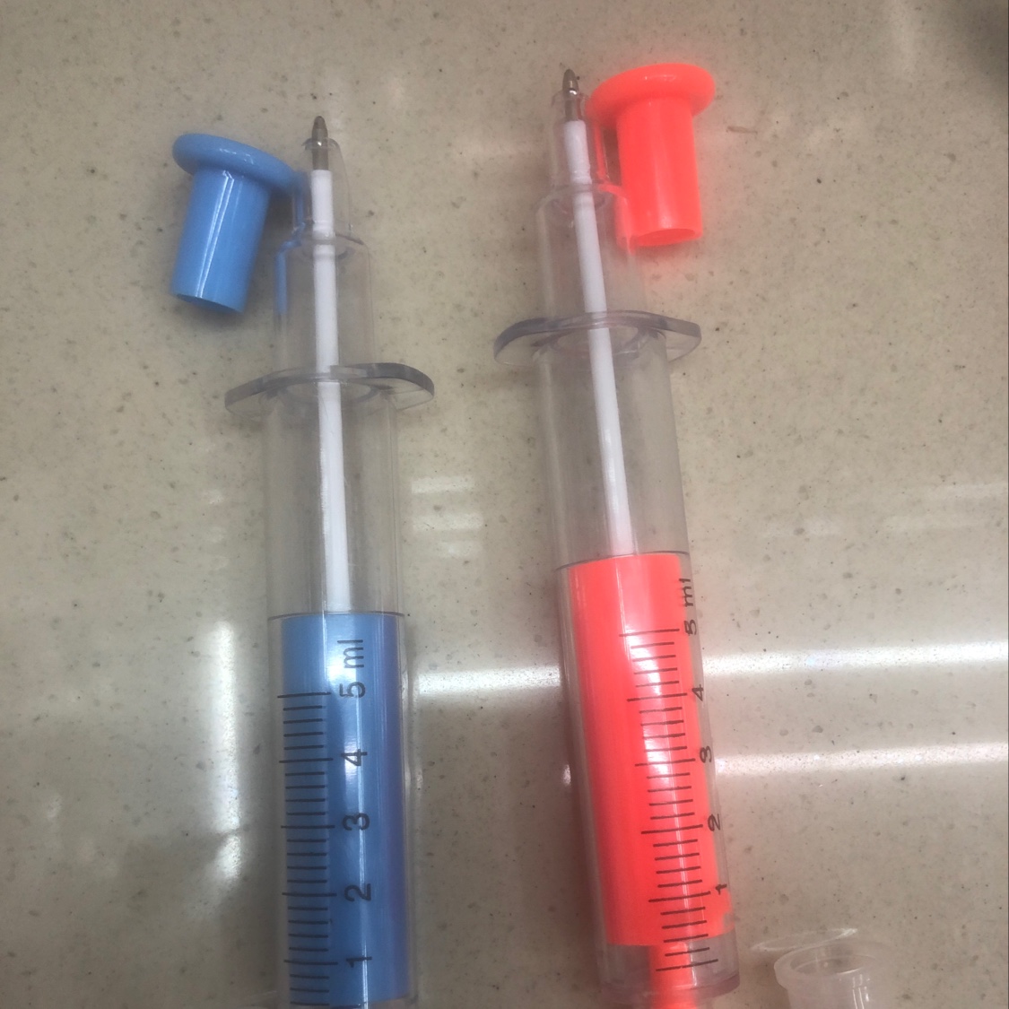 Double-headed syringe highlighter details Picture