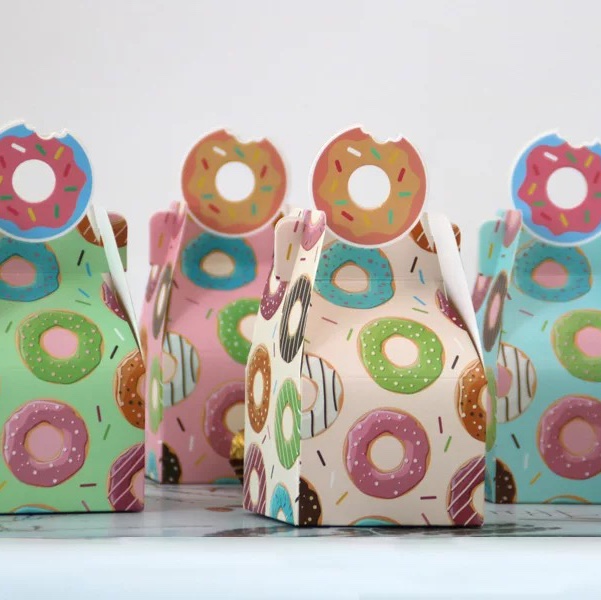 8x8x16．5cm饼干盒