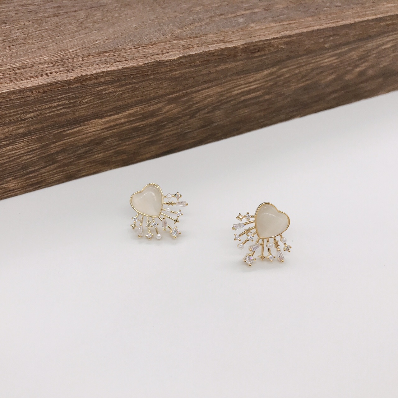 韩版精致猫眼小爱心