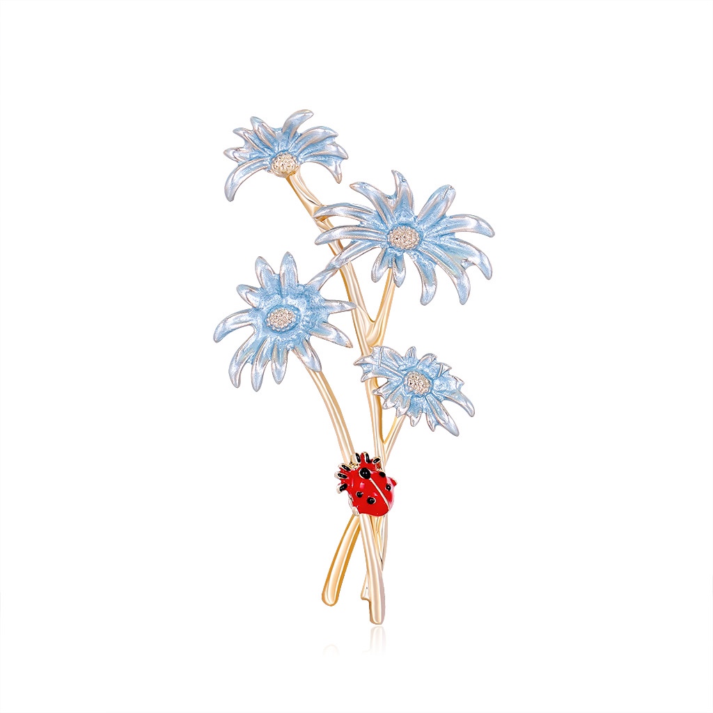 Daisy beetle brooch