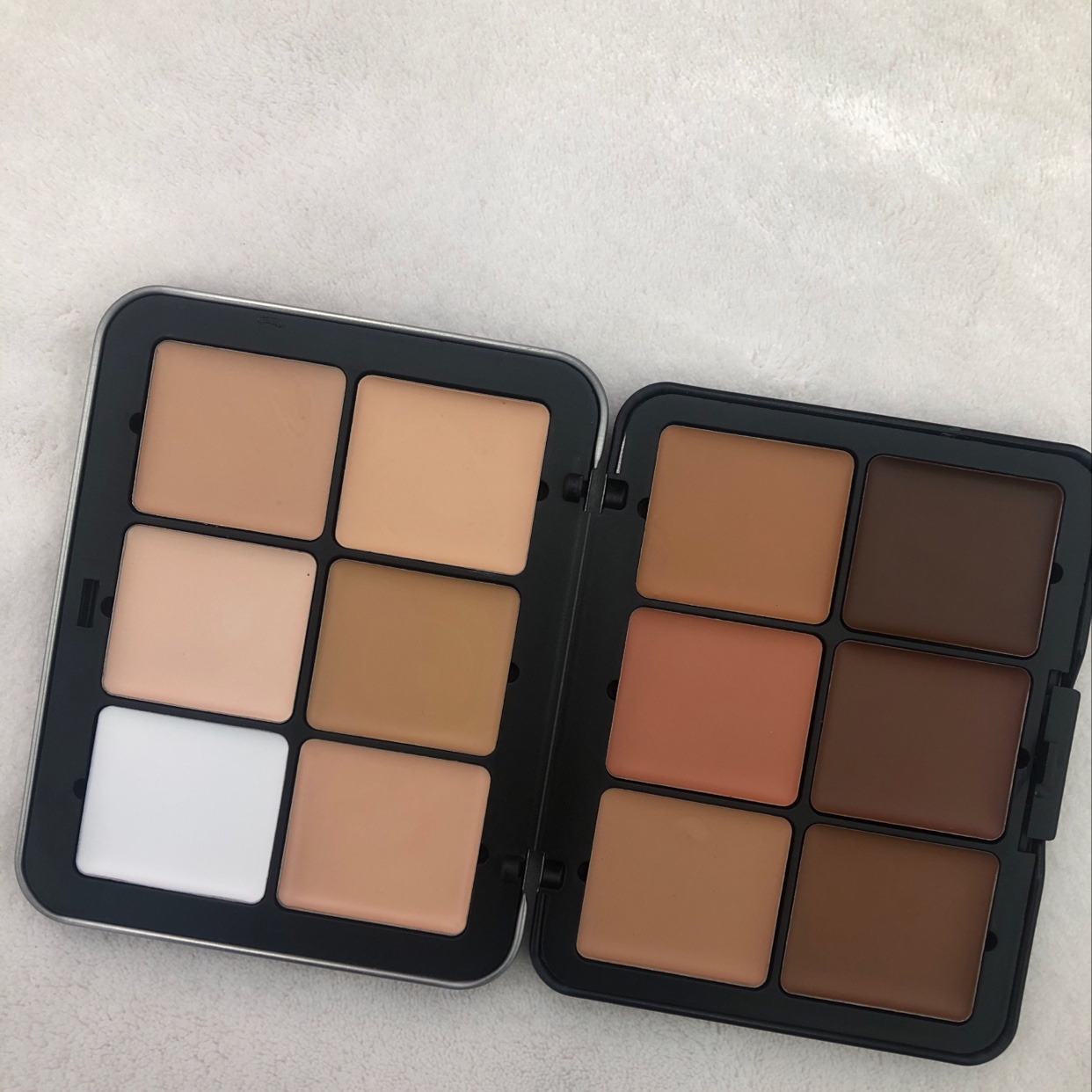 Dg23 12-Color Iron Box Concealer Matte Ground Color Smoky Eye European And American Makeup details Picture