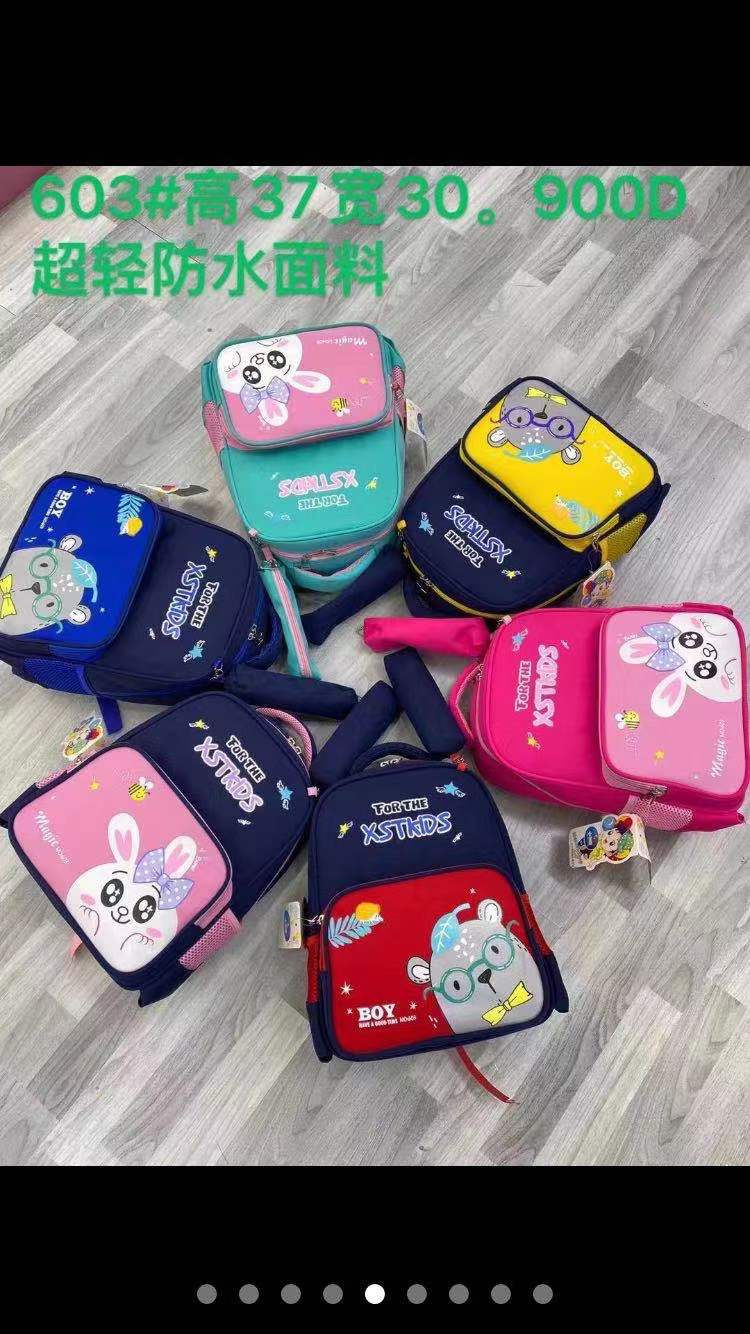 Customized wholesale of kindergarten schoolbags with printed characters for children aged 3 to 5 to 7, including large, medium and small classes, and customized logos for training classes detail image 7