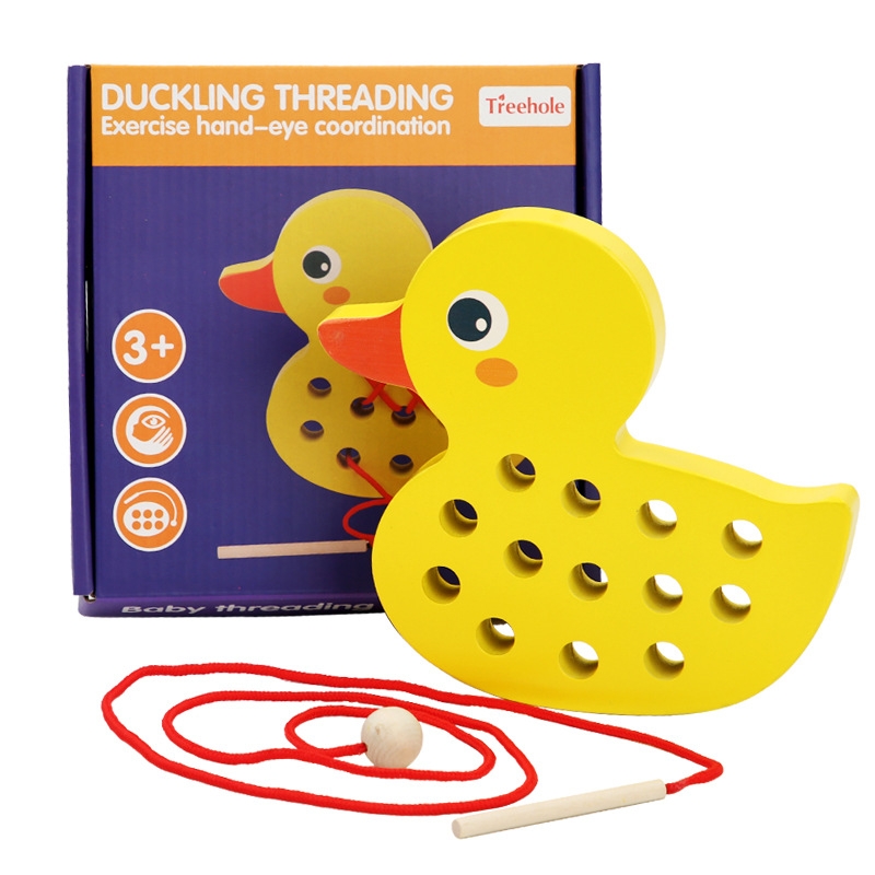 The duckling and whale threading game is an early education toy that helps children develop their hands-on skills and coordinate their hands and eyes